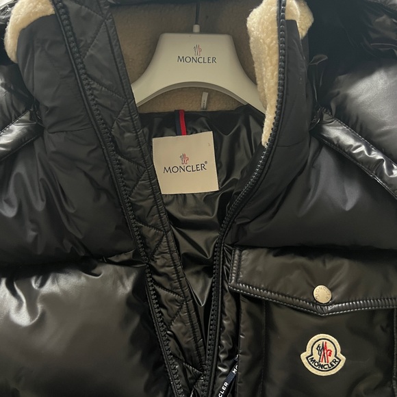 Brand new Moncler - Picture 4 of 6